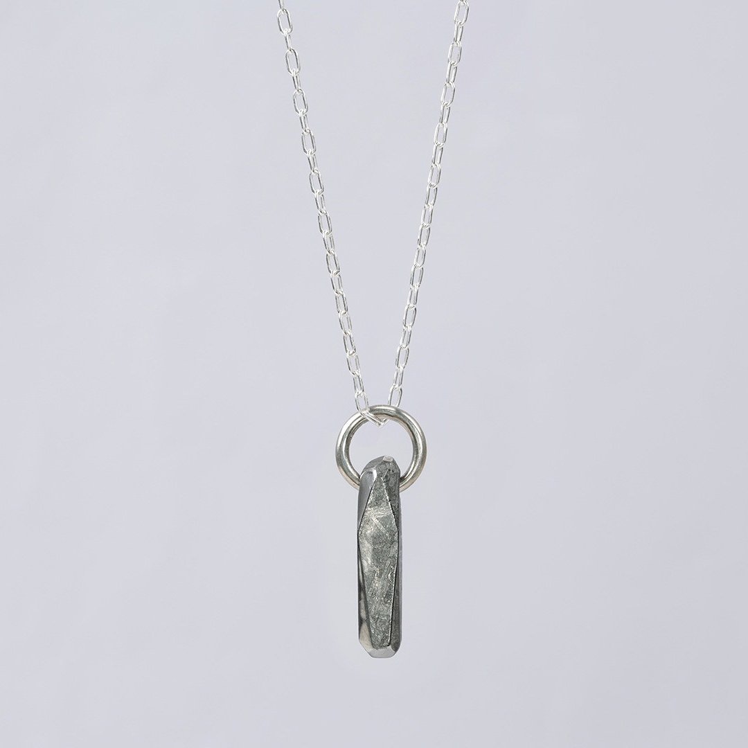 Muonionalusta meteorite necklace A /ムオニナルスタ隕石 | Hariqua 