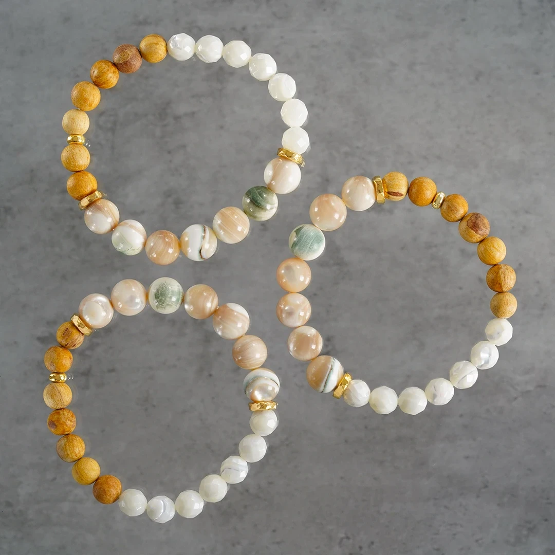 Great green shell × Palo Santo × Mother of pearl bracelet /夜光貝、パロサント. |  Hariqua-パワーストーンジュエリー-