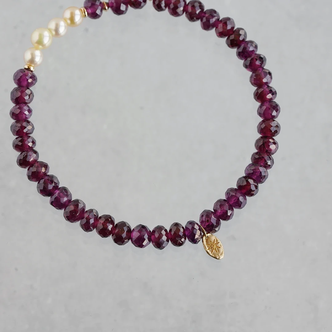 Grape garnet × Akoya gold pearl bracelet /グレープガーネット