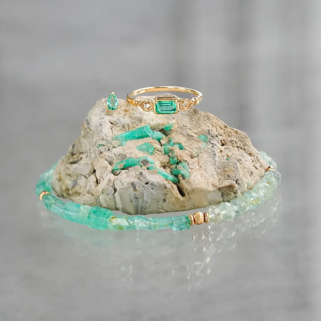 Emerald × Aquamarine bracelet /エメラルド. | Hariqua 