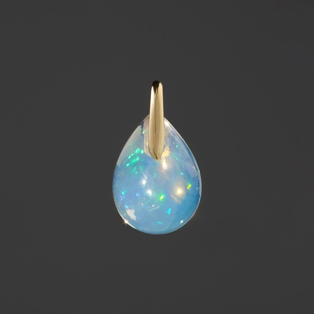 Water opal pear shaped charm /ウォーターオパール. | Hariqua 