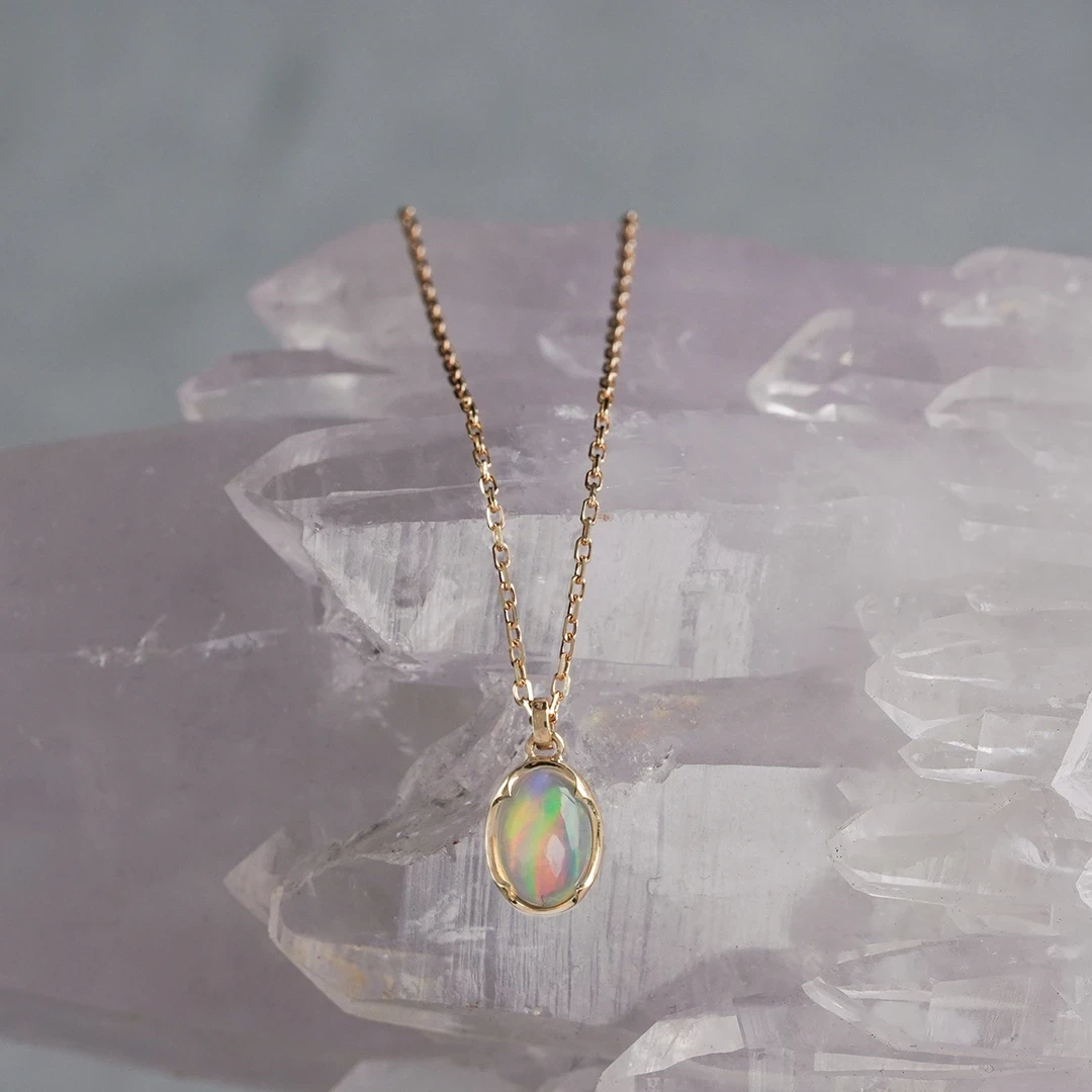 Water opal oval necklace /ウォーターオパール. | Hariqua 
