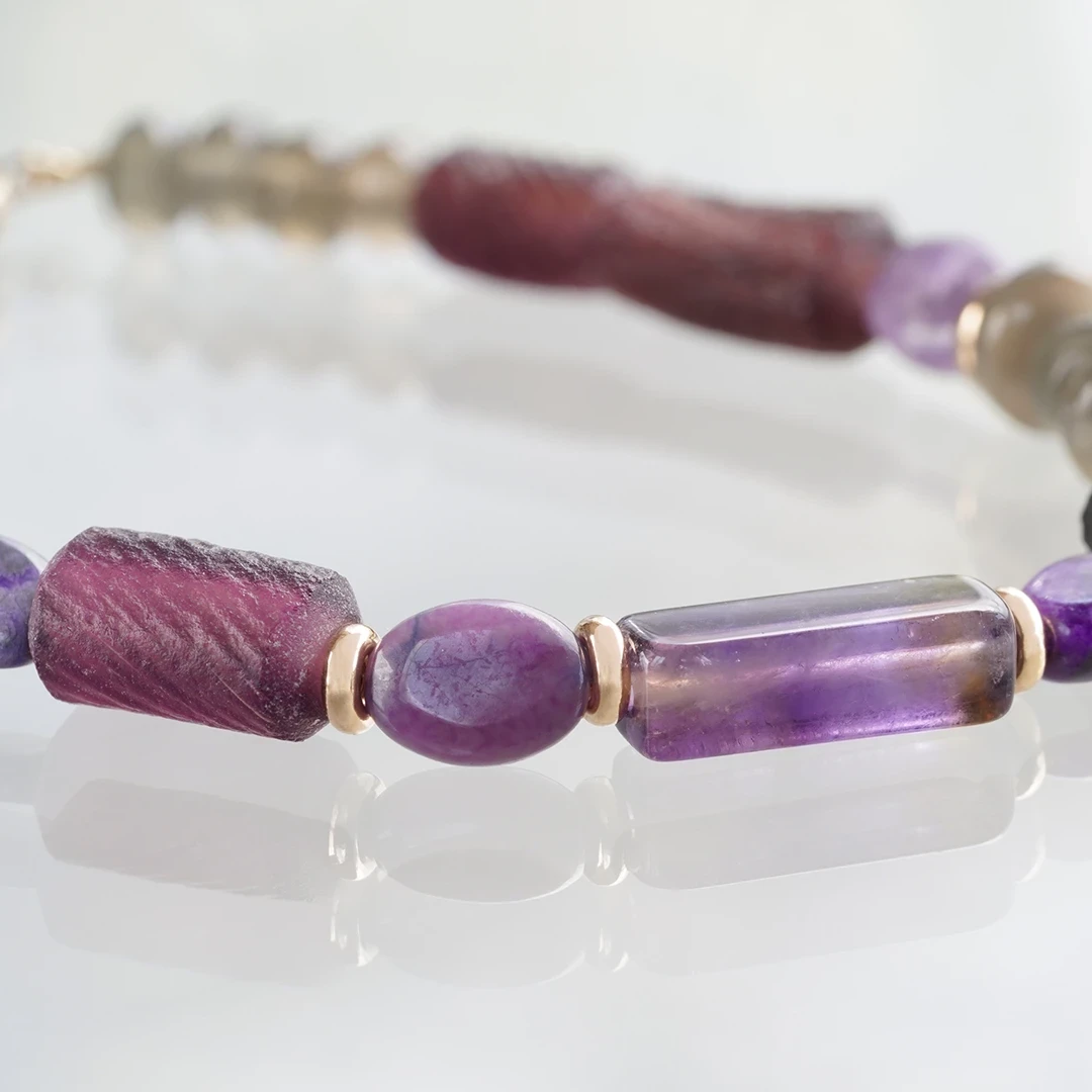 Sugilite × ancient glass bracelet /スギライト、アメシスト. | Hariqua-パワーストーンジュエリー-