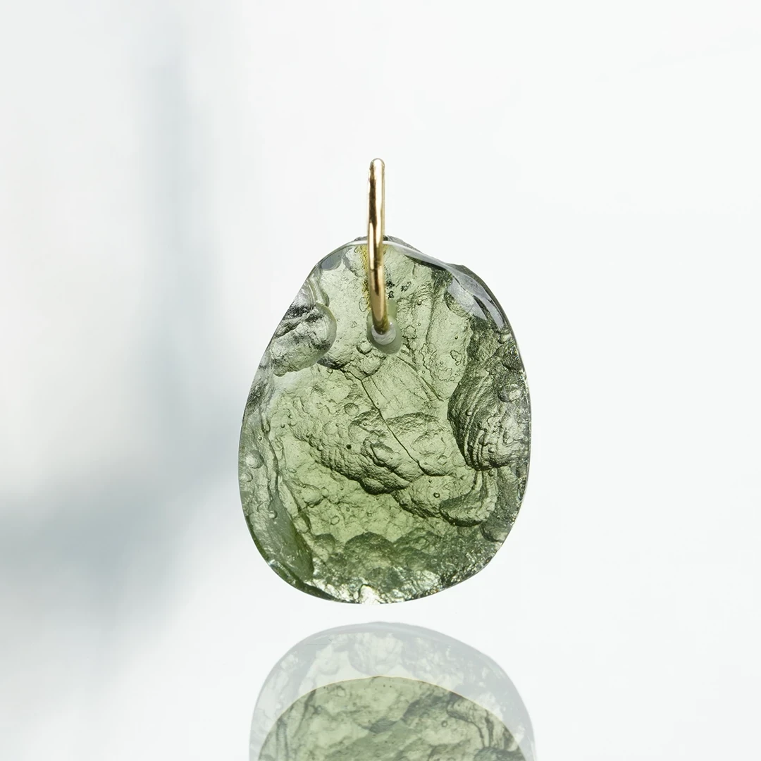 Moldavite charm 6.28 /モルダバイト | Hariqua-パワーストーンジュエリー-