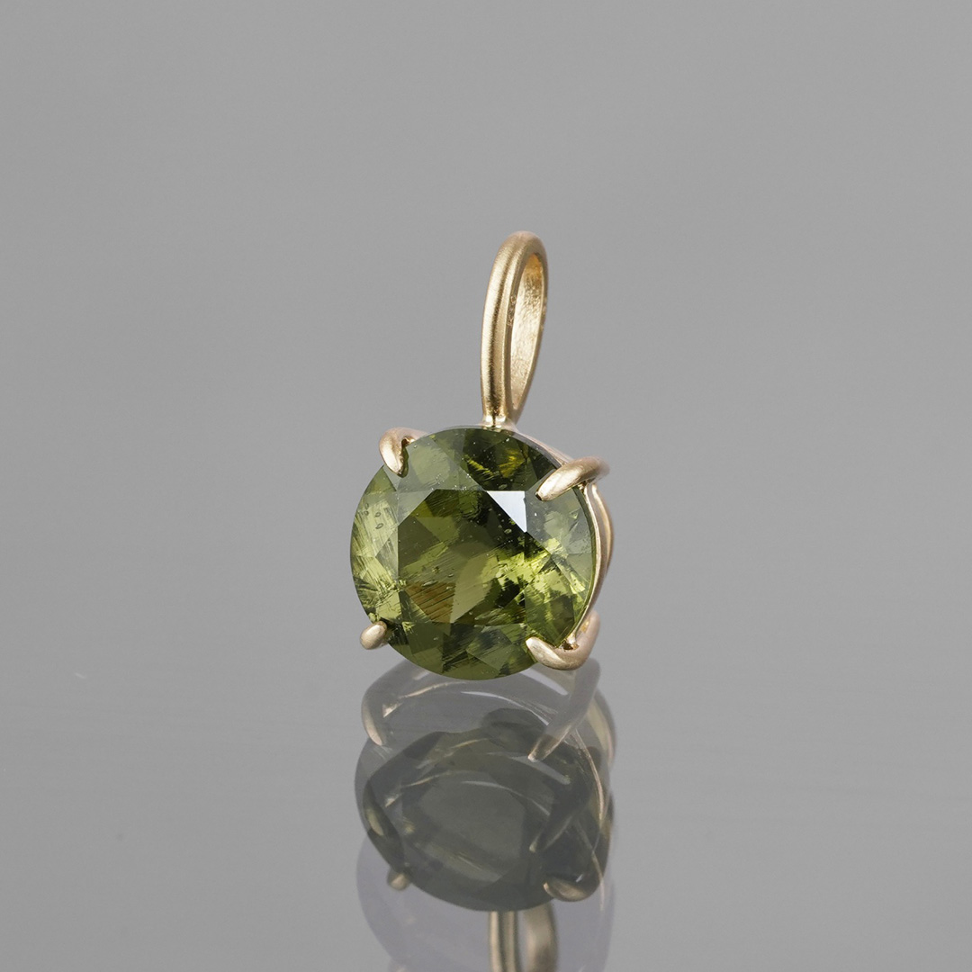 Moldavite charm 1.31 /モルダバイト | Hariqua-パワーストーンジュエリー-